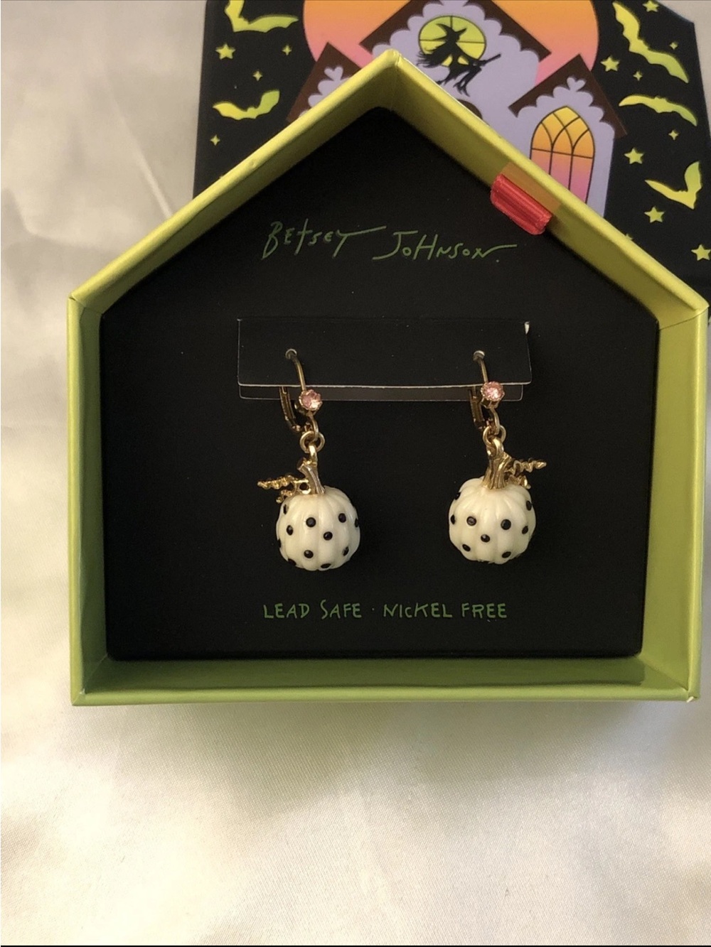 Betsey Johnson White Black Polka Dot Pumpkin Drop Earrings with Pink Crystal NIB